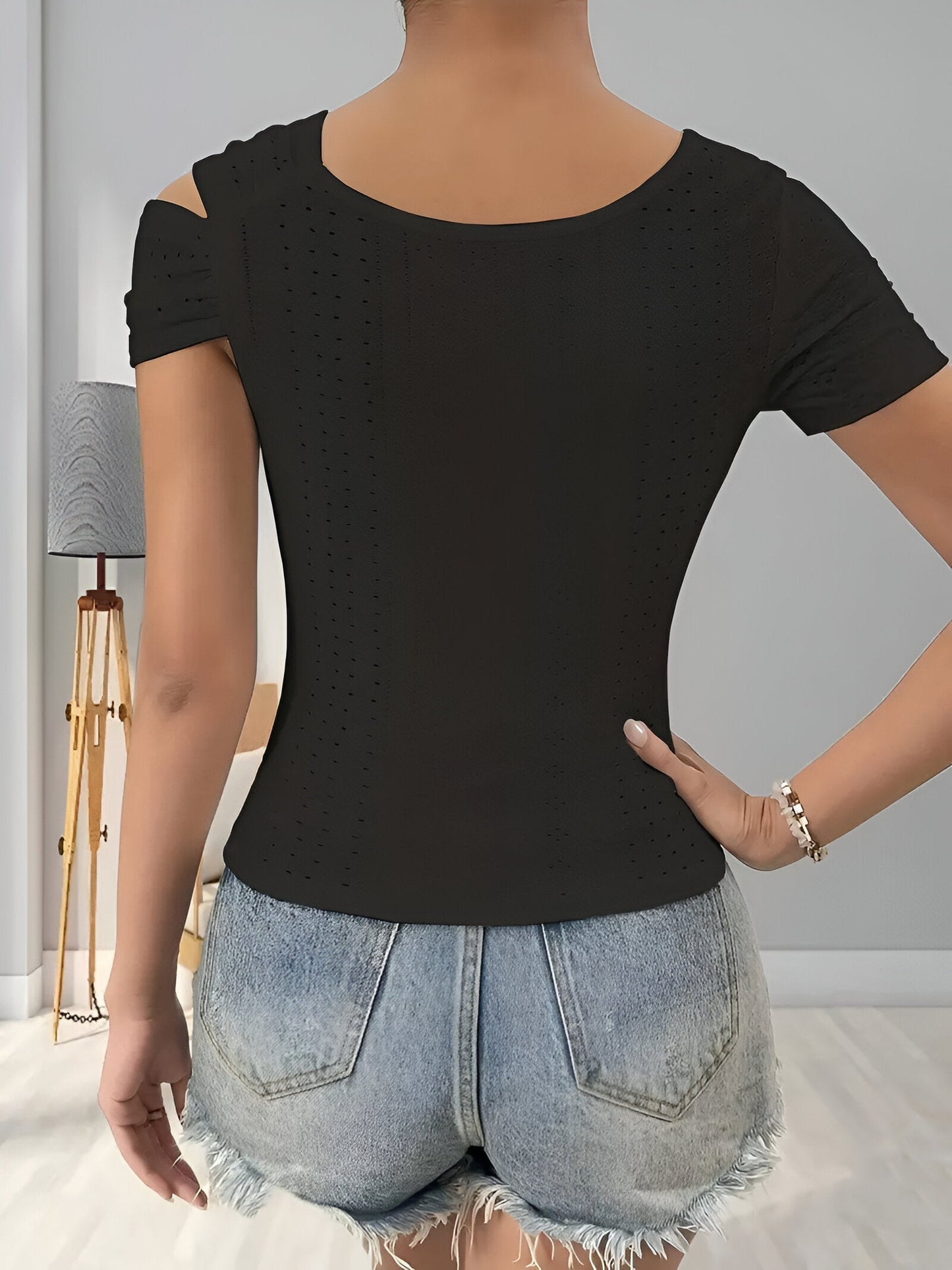 Anique | Elegante asymmetrische schouderblouse